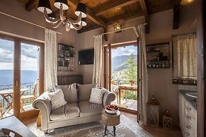 Rock Dandy Deluxe Chalet | Fireplace & Sauna