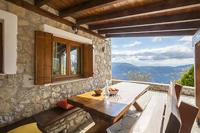 Rock Dandy Deluxe Chalet | Fireplace & Sauna