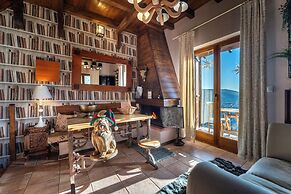 Rock Dandy Deluxe Chalet | Fireplace & Sauna