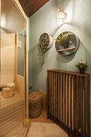 Rock Dandy Deluxe Chalet | Fireplace & Sauna