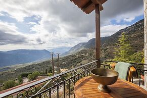 Rock Dandy Deluxe Chalet | Fireplace & Sauna