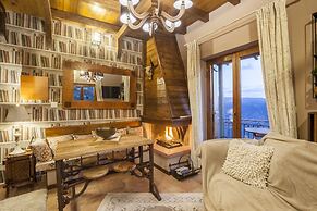 Rock Dandy Deluxe Chalet | Fireplace & Sauna