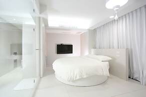 The Fantasy Apartment
