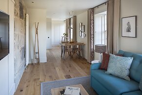 Abbey Strand Apartments, at Holyrood