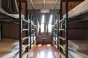 OYO 685 Am Bed Hostel