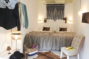 Lucky's Guest House