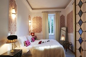 Lucky's Guest House