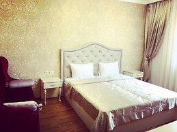 Golden Villa