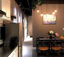 ZeFlowers Home Stay