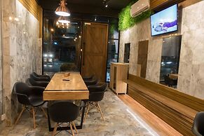 Comfy Bed Hostel - Adults Only