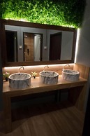 Comfy Bed Hostel - Adults Only