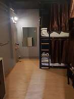 Comfy Bed Hostel - Adults Only