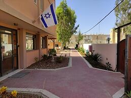 Hadass Desert Inn