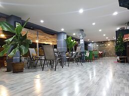 Ban Kaeng Resort