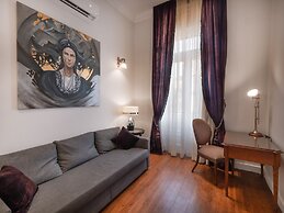 1920s Boutique Hotel and Restaurants