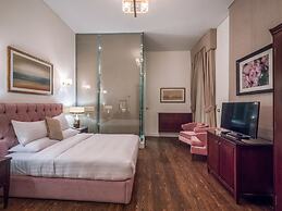1920s Boutique Hotel and Restaurants