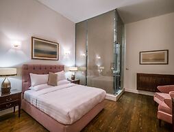 1920s Boutique Hotel and Restaurants