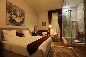 1920s Boutique Hotel and Restaurants