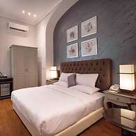 1920s Boutique Hotel and Restaurants