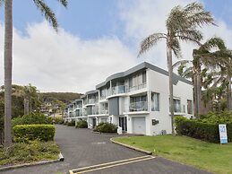 9 Cirrus at Fingal Bay