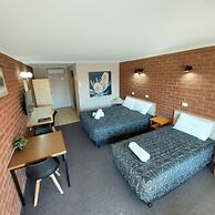 Country Mile Motor Inn