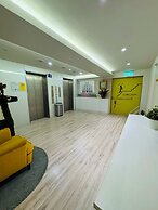 APause Inn