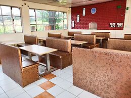 Pops Hotel & Restaurant