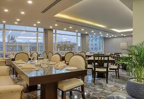 Sandy Palace Hotel