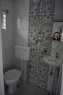 R&R Guest House