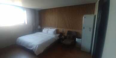 Central Hotel