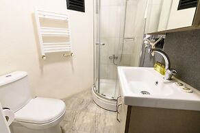 Global Suites Hotel