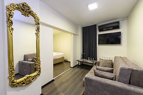 Global Suites Hotel