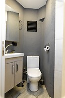 Global Suites Hotel