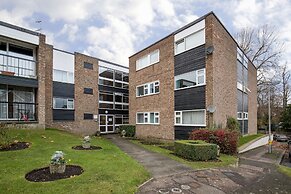 Apton Court