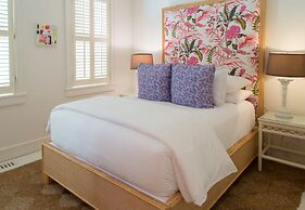 Eleven Bahama House