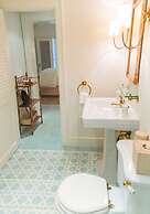 Eleven Bahama House