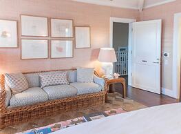 Eleven Bahama House