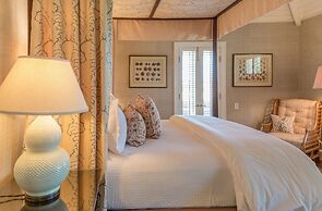 Eleven Bahama House