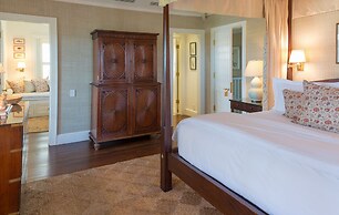 Eleven Bahama House