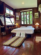 Pakchong Family Home
