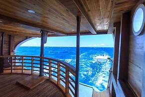 Helena Liveaboard