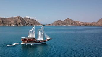 Helena Liveaboard