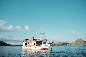 Regina Liveaboard