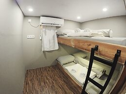 Regina Liveaboard