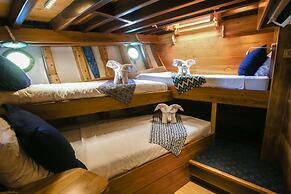 Tanaka Liveaboard