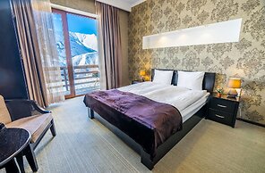 Good Aura Hotel