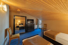 Good Aura Hotel