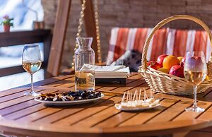 Good Aura Hotel