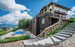 Good Aura Hotel