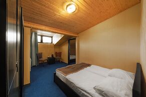 Good Aura Hotel